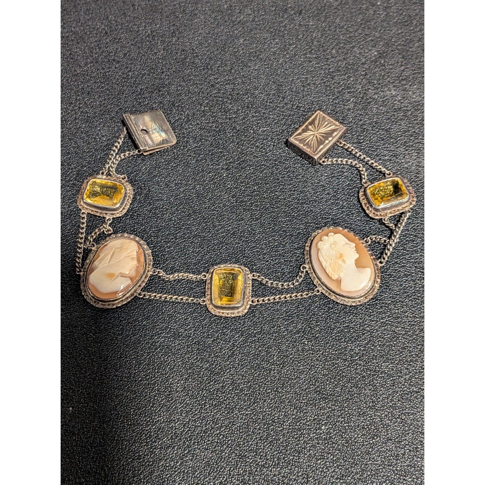 Vintage Authentic Art Cameo Bracelet 85$